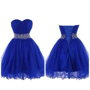 Beautiful dress size 2 to 4